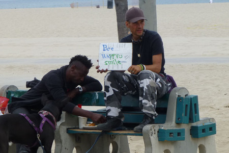 Panhandler Stabs Tourist over Picture in...