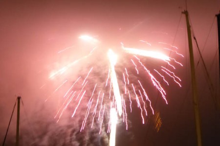 4th of July Fireworks  Local Schedule