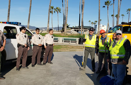 Park Rangers Enforce LAMC 63.44 at Venice...